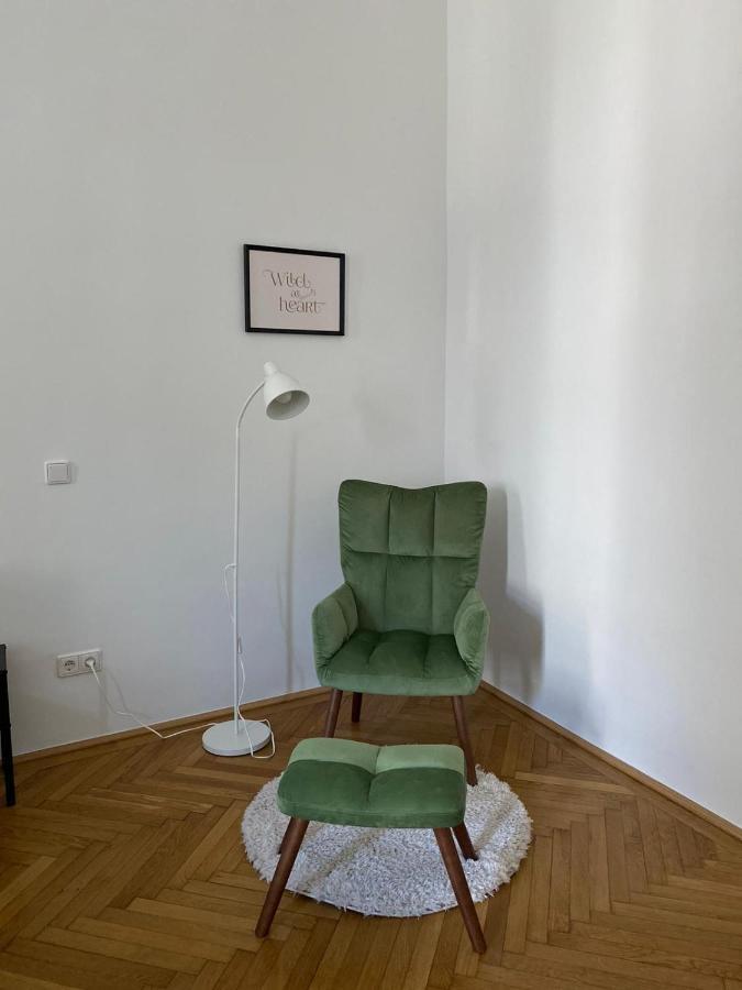 Two Bedroom * Viena
